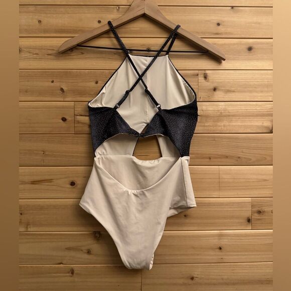 Tavik Size XSmall Lela One Piece Keyhole Halter Swimsuit - Picture 4 of 12